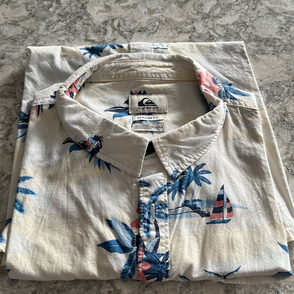 Quicksilver Casual Beach Shirt - Short Sleeved